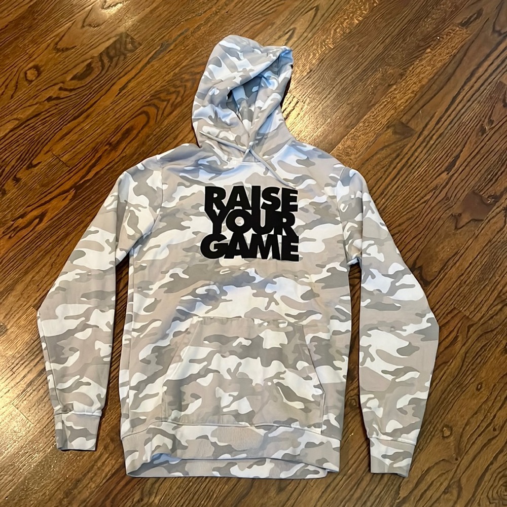 Camouflage graphic hoodie